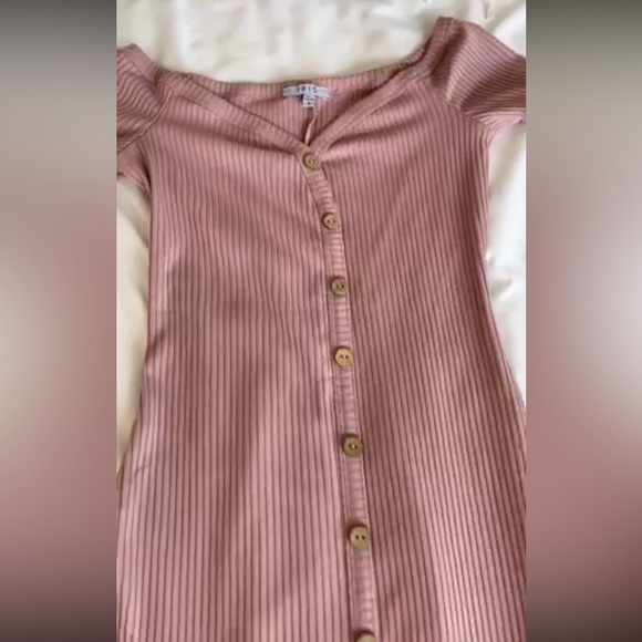 OVER THE SHOULDER BLUSH MINI DRESS🌸🌸 - Picture 2 of 2